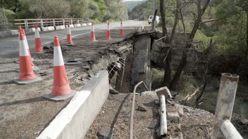 Ermənilər Laçın-Şuşa yolunu bağladı