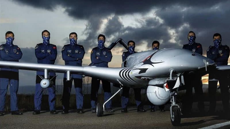 “Bayraktar TB 2” zərbə dronu yeni dizaynda (FOTOLAR)