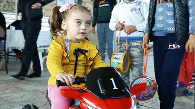 Gəncə terrorunda valideynlərini itirən Xədicə nənəsinin himayəsinə verildi (YENİLƏNİB)