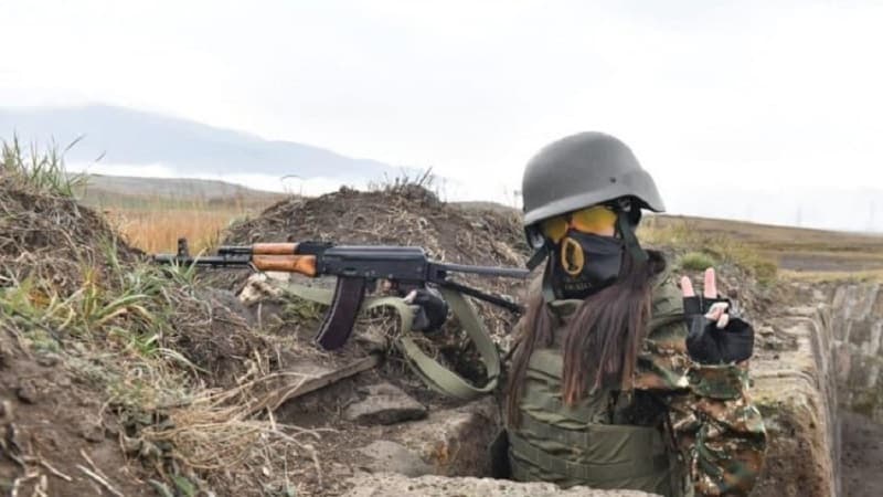 Paşinyanın arvadı yeni şou göstərdi (FOTOLAR)