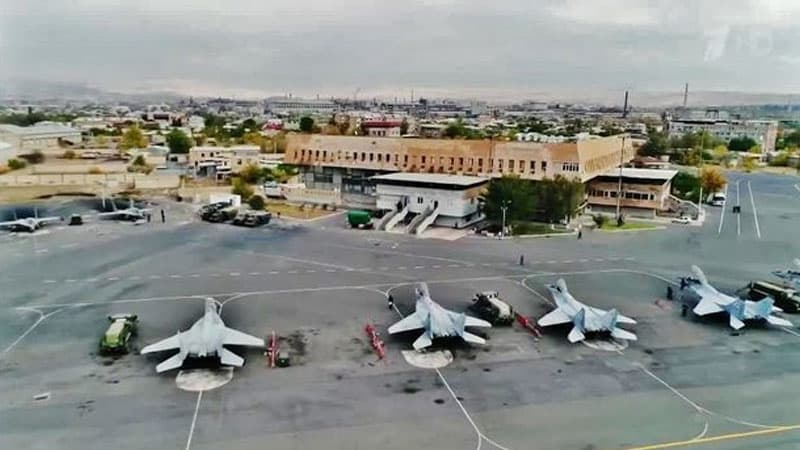 Avia Pro: “Rusiya hərbi təyyarələri Ermənistana naməlum yük daşıyır”