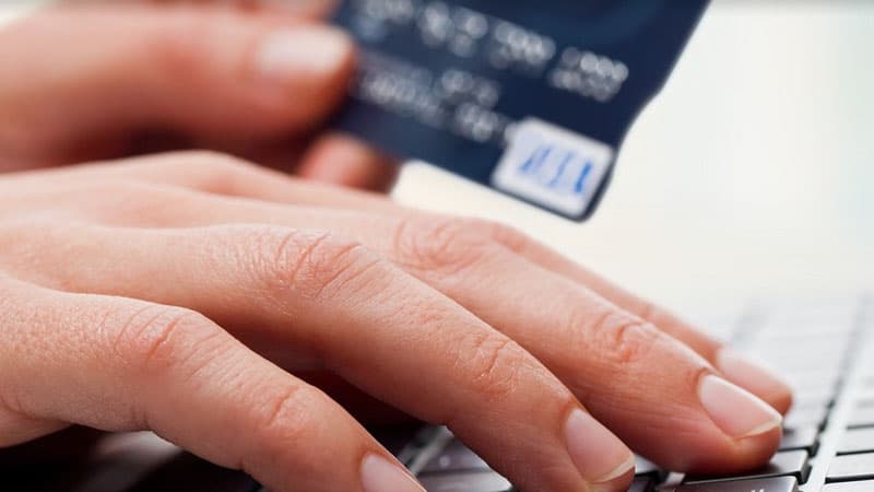 Fırıldaqçılar bank hesablarından pul oğurlamaq üçün yeni üsul tapıb