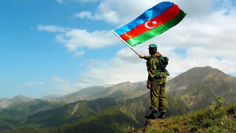 Azərbaycanda Dövlət Bayrağı Günü qeyd olunur