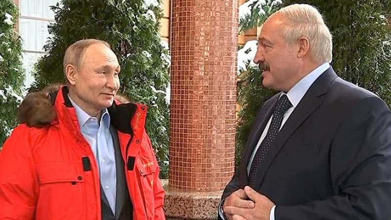 Belarusda nə baş verir? - Putin izah etdi