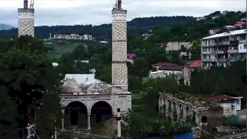 Qarabağ və ətraf rayonlarda dağıdılan məscidlərin sayı açıqlandı