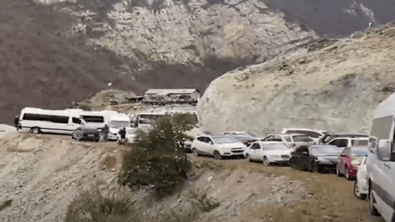 Ermənilər Kəlbəcəri tərk edir (VİDEO)