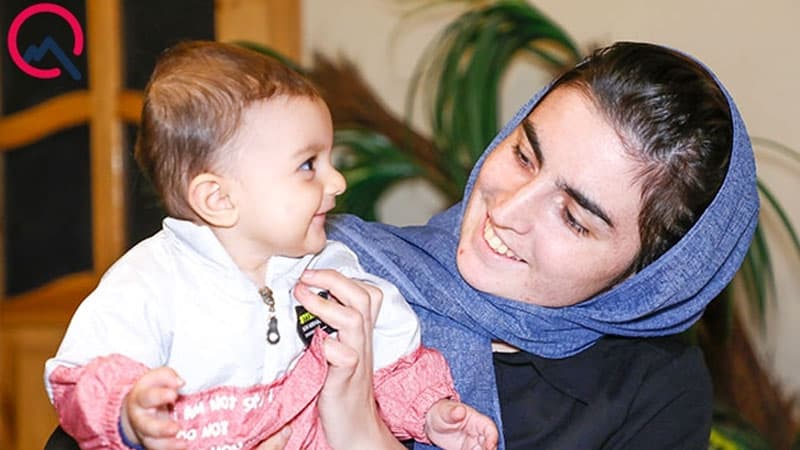6 aylıq qızının corabları və şəkli ilə döyüşən əsgərin ailəsindən reportaj (FOTO/VİDEO)