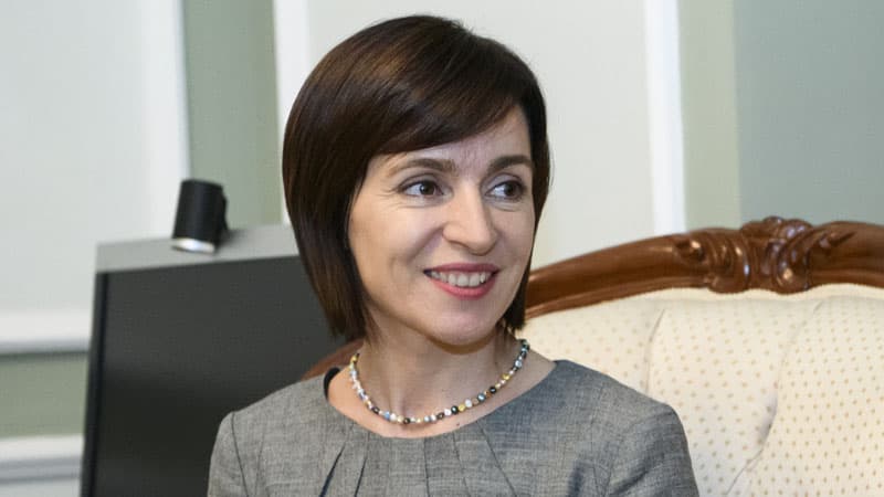 Moldovanın yeni prezidenti qadın oldu