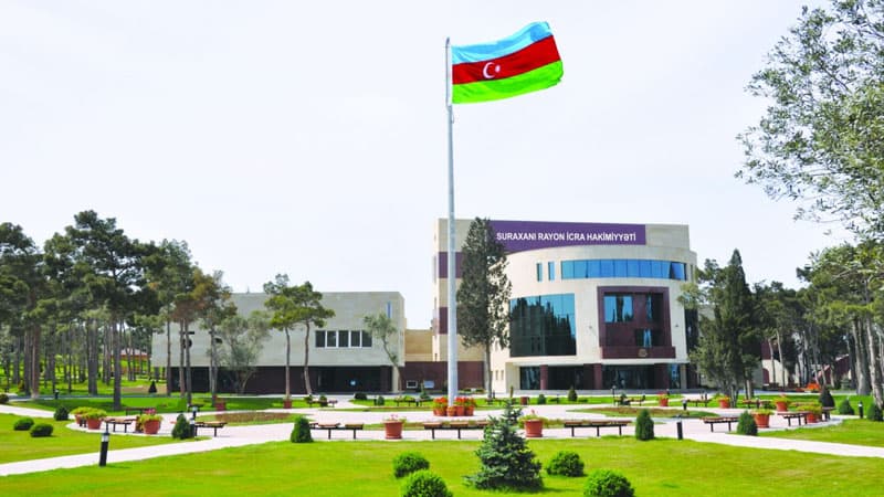 İH cəbhədə döyüşən əsgərin tikilməkdə olan evini sökdürüb (FOTOLAR)