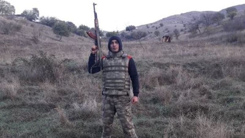 Sabiq nazirin oğlu da ön cəbhədə döyüşüb (FOTOLAR)