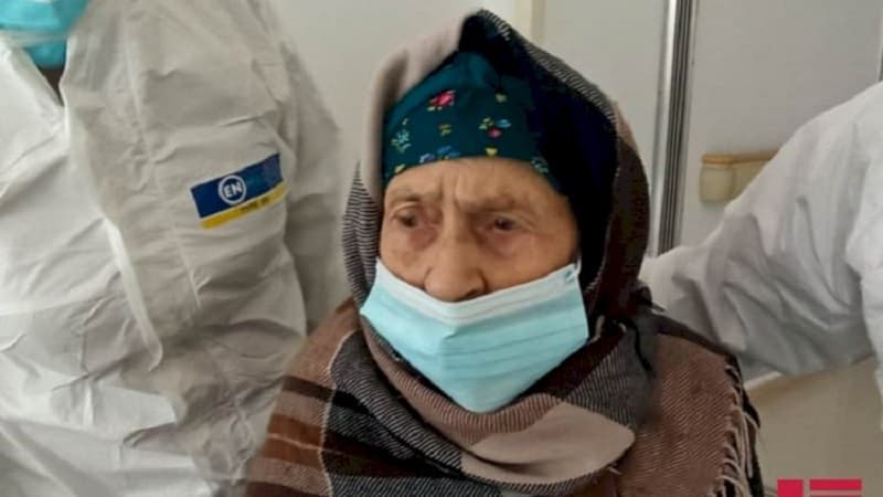 Azərbaycanda 110 yaşlı qadın koronavirusdan sağaldı (FOTOLAR)