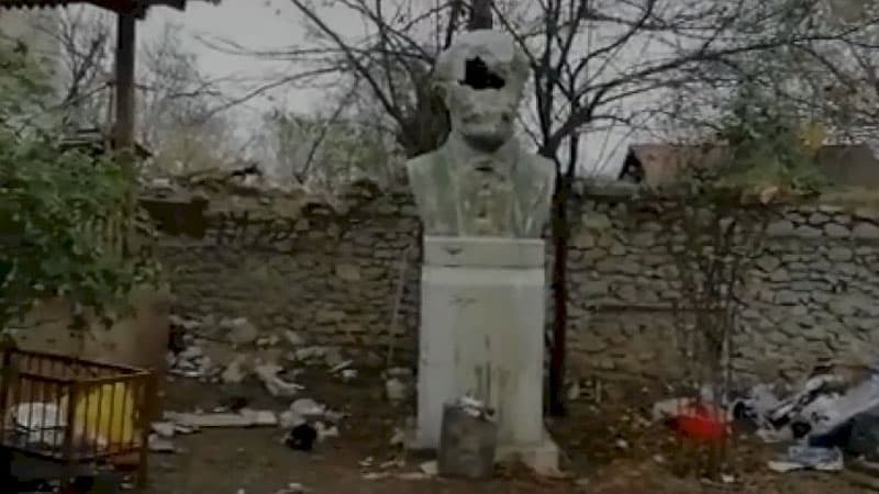 Ermənilər Bülbülün ev muzeyini də viran qoydu (VİDEO)