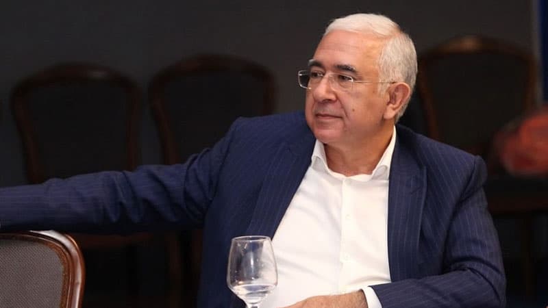 Adil Qeybulla: “Vəziyyəti pis idi, aparata qoşmuşdular...”