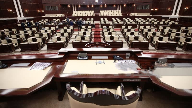 Bəzi deputatlar Zəfər paradına buraxılmayıb (SƏBƏB)