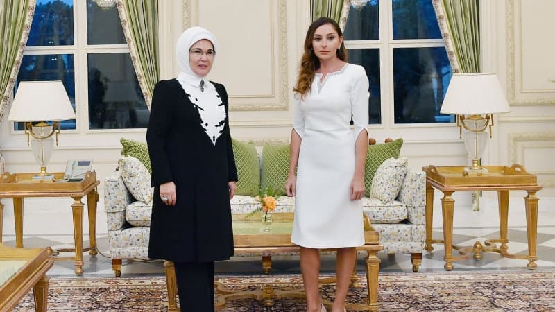 Azərbaycanın və Türkiyənin birinci xanımlarının görüşü oldu