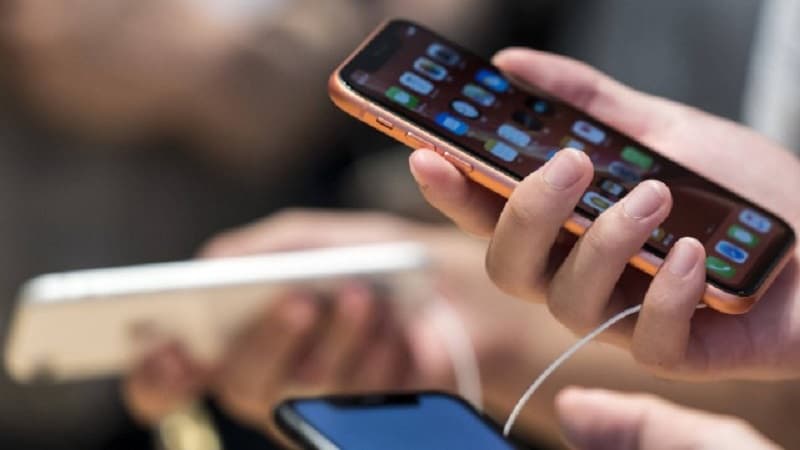 İlin ən yaxşı smartfonları (SİYAHI)