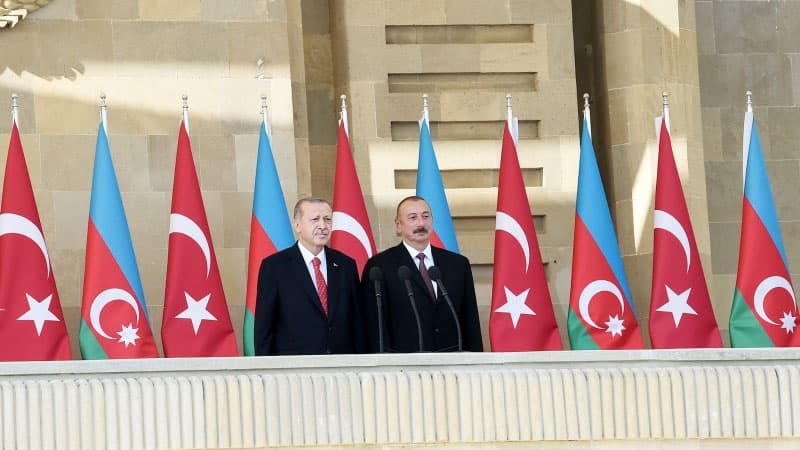 Bir bənd bayatı İranı niyə belə narahat edib? (ŞƏRH)