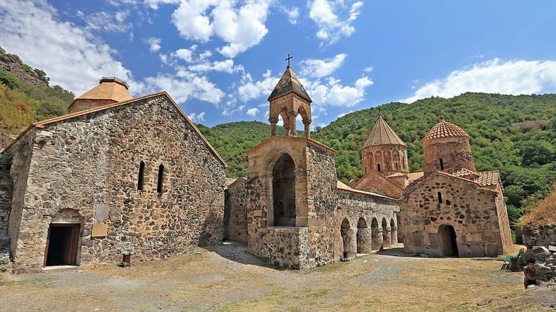 Xudavəng monastrı talan edilib: Nazirlik bəyanat yaydı