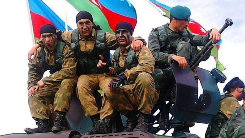İqtisadçıdan hazırda ön cəbhədə olan əsgərlərimizlə bağlı maraqlı təklif