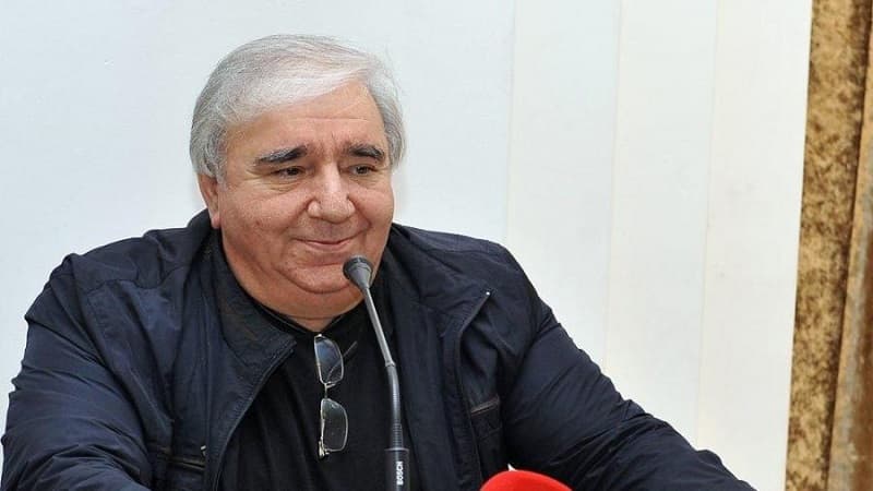 Ramiz Rövşəndən şəhid ailəsinə ev bağışlaması xəbərinə münasibət