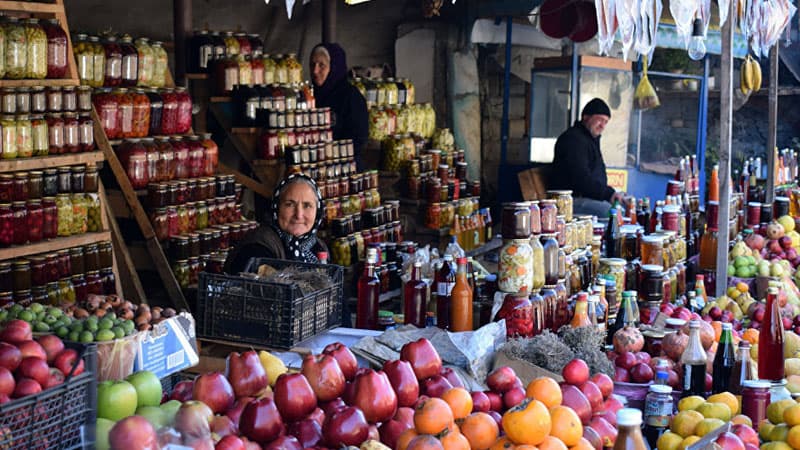 Meyvə-tərəvəz, toyuq və yumurta bahalaşacaq - günah təkcə pandemiyada deyil