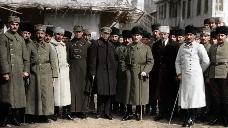 Atatürkün azərbaycanlı səfirə imzaladığı fotoşəkil - Məşhur cümlənin tarixi