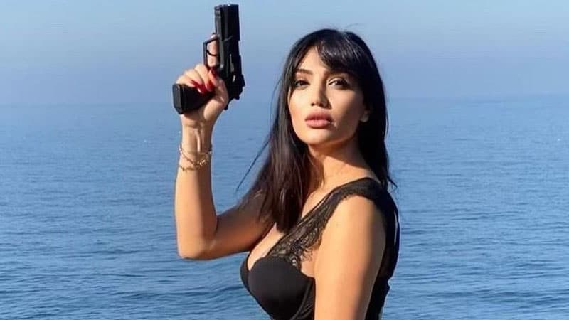 Azərbaycanlı müğənni Netflix-in döyüş filminə çəkilir