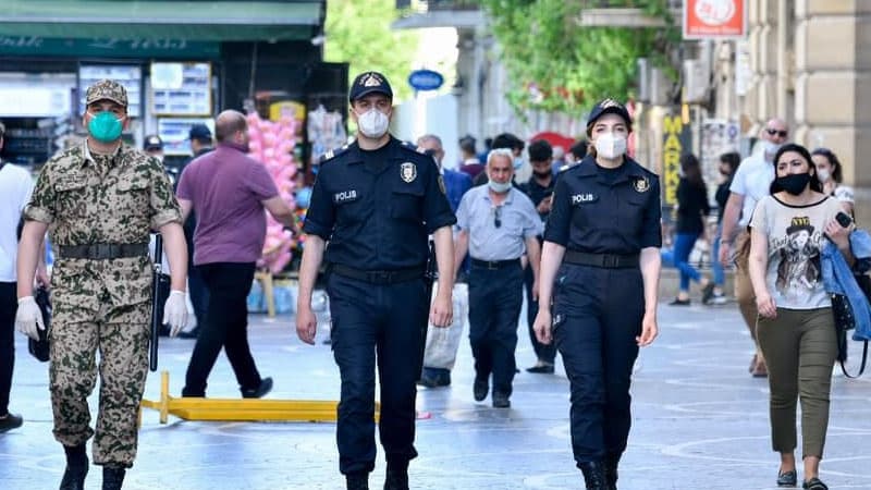 Professor deputatın daha sərt karantin təklifinə qarşı