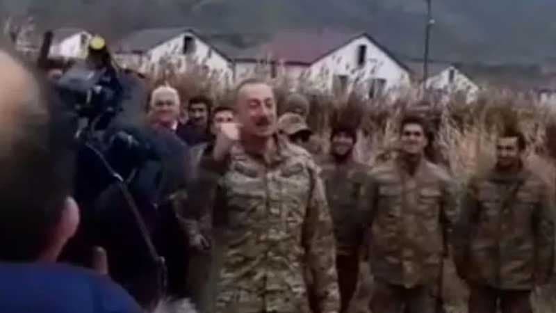 Ali Baş Komandan İlham Əliyevin əsgərlərlə səmimi söhbəti (VİDEO)