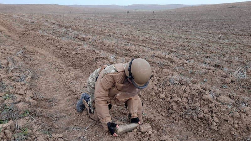 MN: Azad edilən ərazilərimizdə mühəndis təminatı üzrə tədbirlər icra olunur (FOTO/VİDEO)