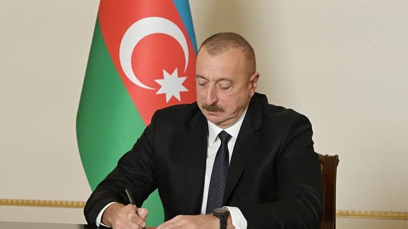 Prezident ASC-ni ləğv etdi, torpaq sahəsini nazirliyə verdi