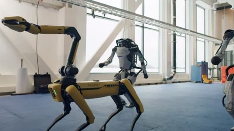 “Boston Dynamics” robotlarının rəqsi sosial şəbəkələri silkələdi (VİDEO)