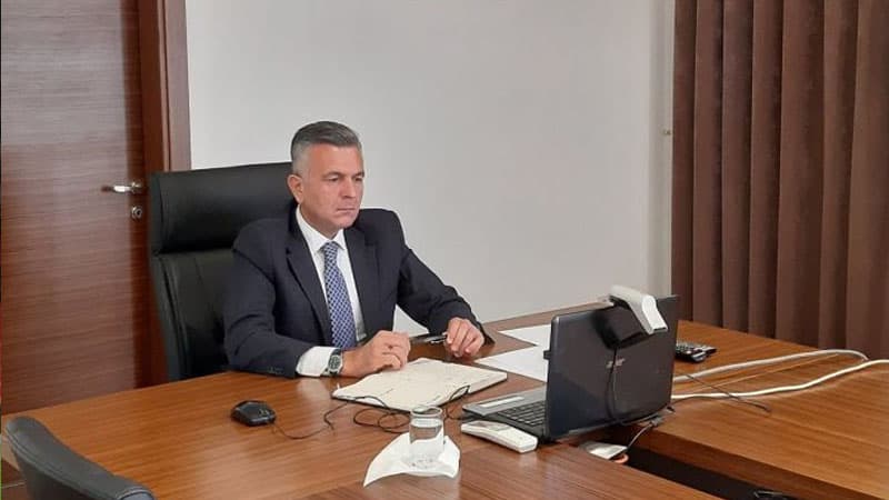 Yeni icra başçısı iki şöbə müdirini işdən çıxardı