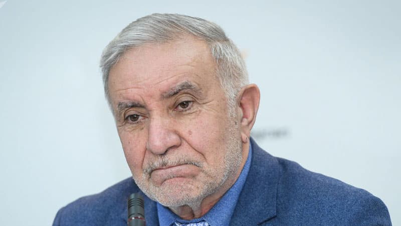 Eyyub Hüseynov koronavirusa yoluxdu