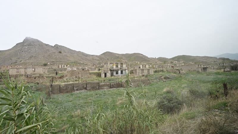Füzulidə tikilmiş evlər məcburi köçkünlərə veriləcək