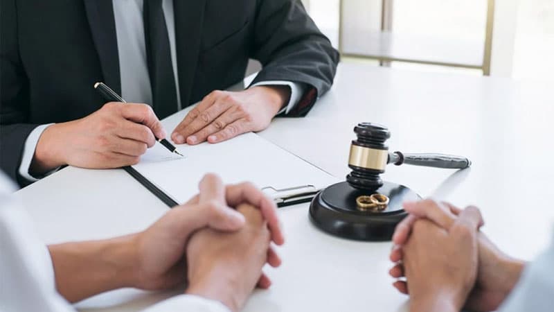 Nikah hansı hallarda mütləq məhkəmədə pozulur?