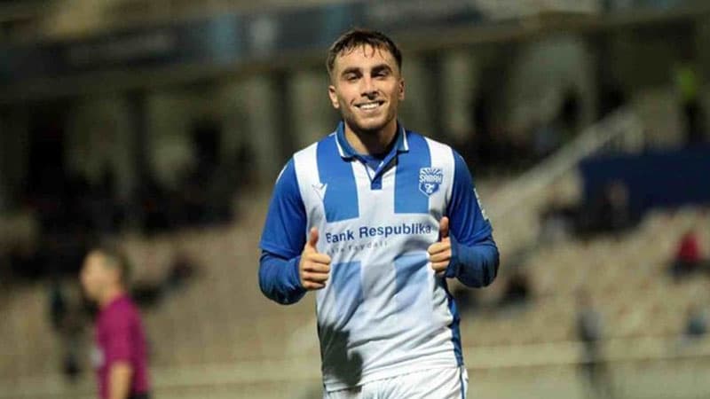 Millimizin futbolçusu rəsmən Niderland klubunda
