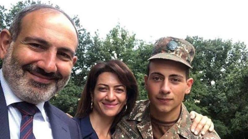 Paşinyanın oğlu Moskvaya qaçdı (VİDEO)