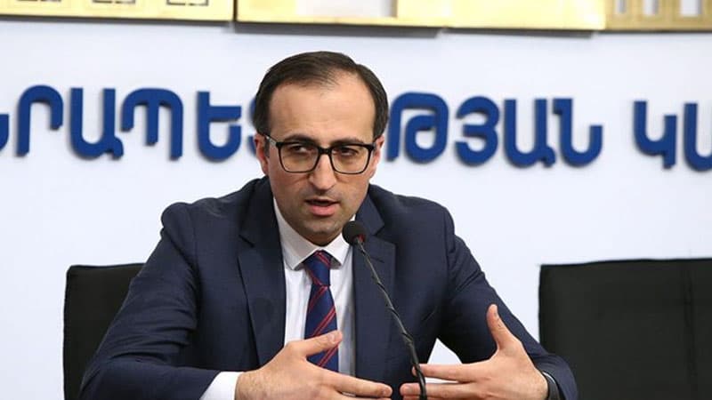 Ermənistanın səhiyyə naziri istefa verdi
