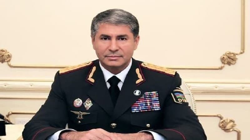 Nazir rəisi işdən çıxardı