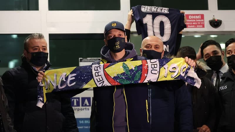 Mesut Özil: "Azərbaycana salam göndərirəm"