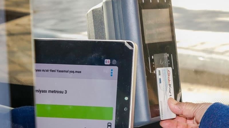 Daha bir marşrut avtobusu kartla ödəməyə keçəcək