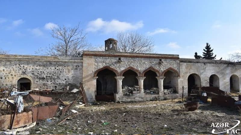 Pənahəli xanın sarayı erməni vandalizminə məruz qalıb (FOTO)