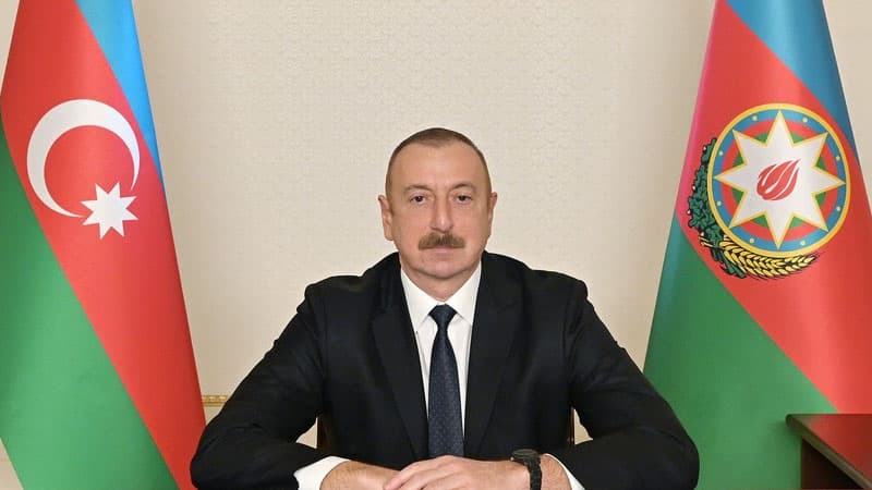 Yüen Sikun “Dostluq” ordeni ilə təltif edildi