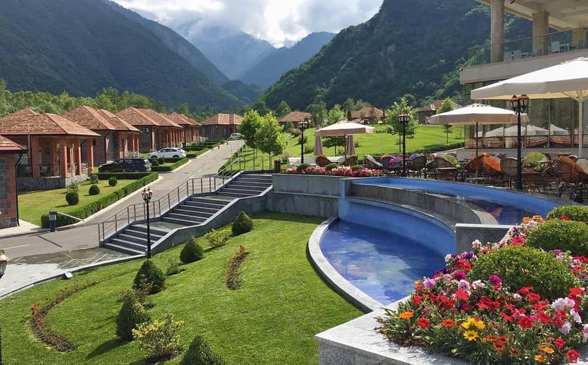 Abid Şərifovun nəvəsi otel açdı (FOTO)