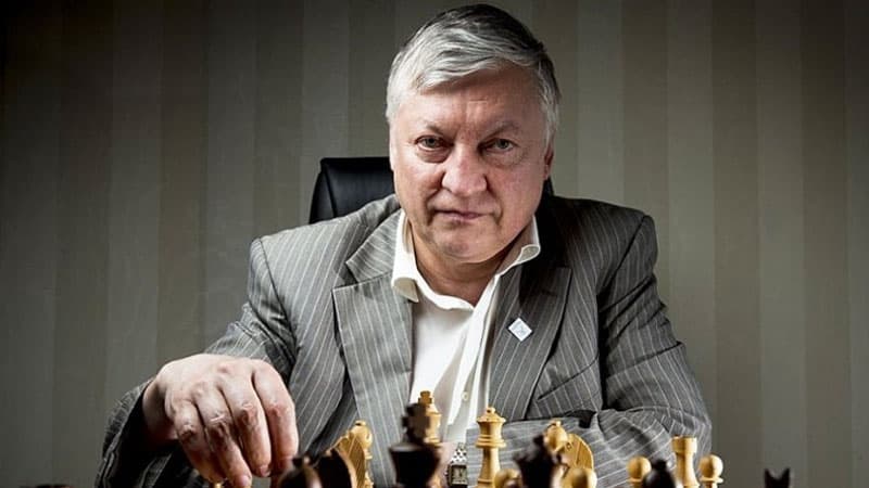 Anatoli Karpov: “Kasparovun arxasında Azərbaycan dayanmışdı, bundan sonra necə nankor olmaq mümkündür?!”