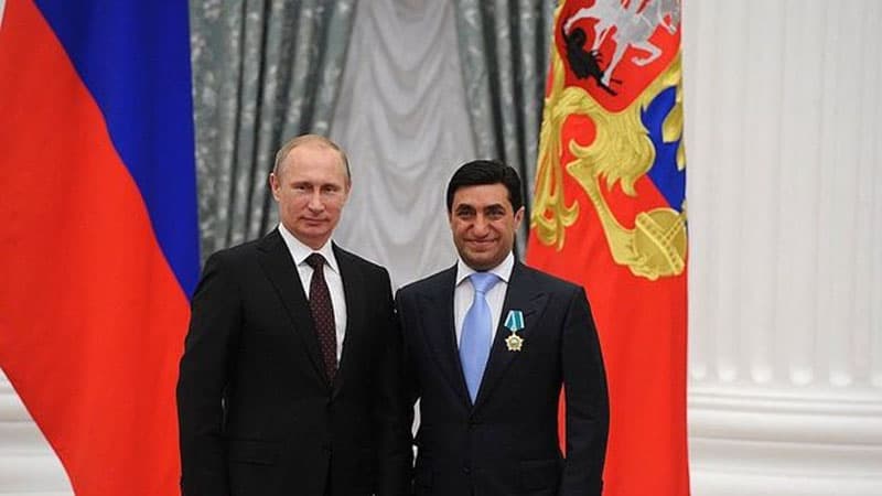 Putin Azərbaycan əsilli iş adamını təltif etdi