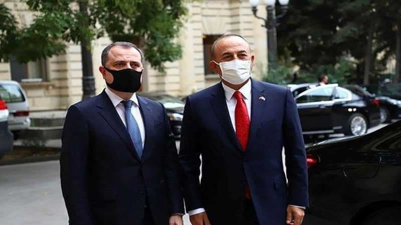 Ceyhun Bayramov Çavuşoğlunu təbrik etdi