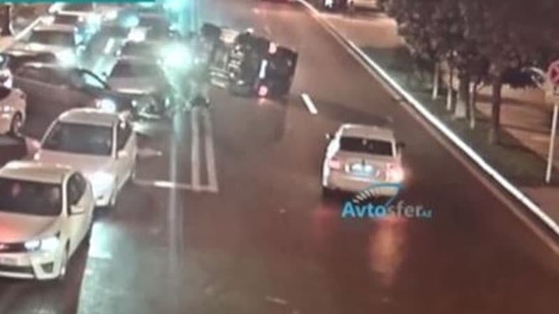 Prezident Adminstrasiyasının yaxınlığında "Galendewagen" aşdı - ANBAAN VİDEO