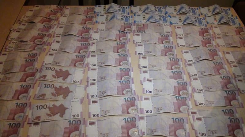 Mağazanın tavanını söküb 13 min manat pul oğurladı